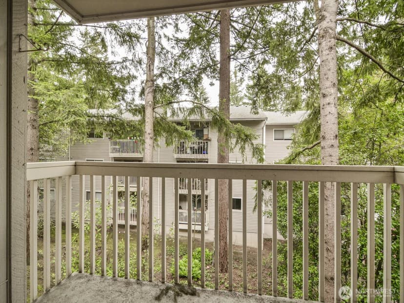 Property photo for 14527 Ne 40th Street #g204, Bellevue photo 8