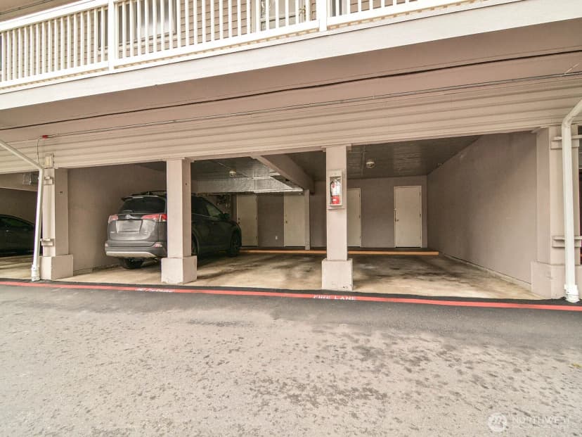 Property photo for 14527 Ne 40th Street #g204, Bellevue photo 16