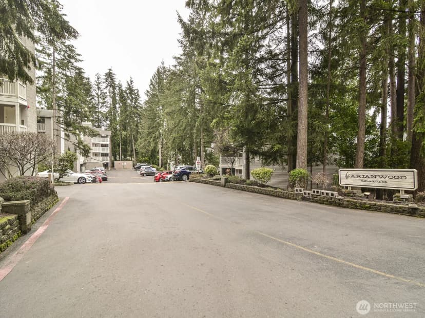 Property photo for 14527 Ne 40th Street #g204, Bellevue photo 17