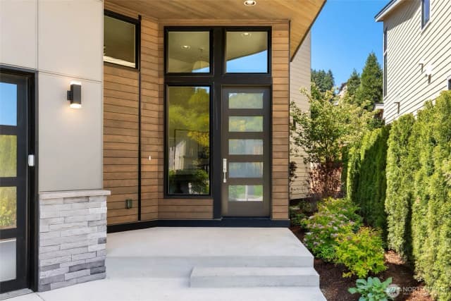 Property photo for 21017 Se 80th Street, Issaquah photo 2