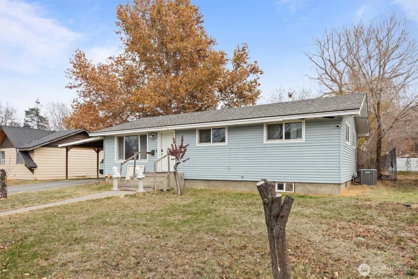 Property photo for 1715 N 24th Avenue, Pasco