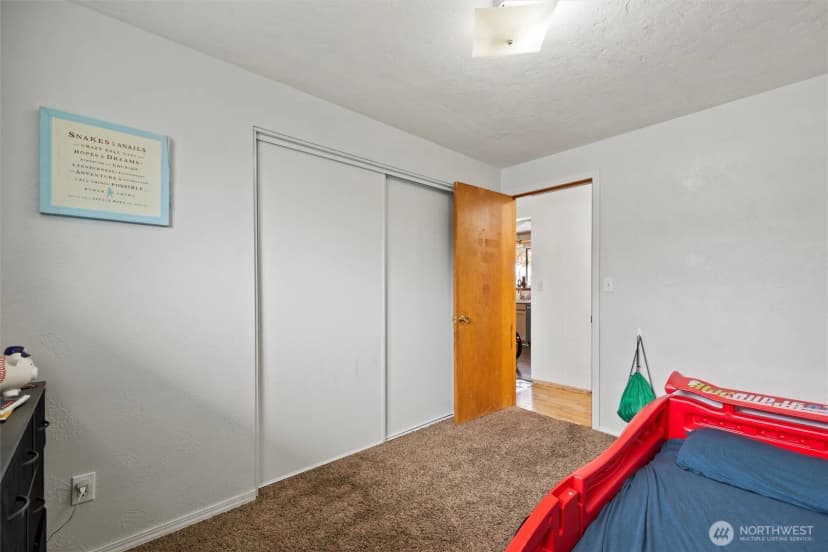 Property photo for 1715 N 24th Avenue, Pasco photo 14