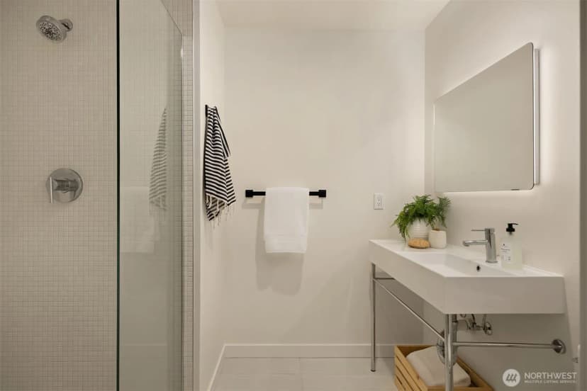 Property photo for 522 Madrona Way Ne #4, Bainbridge Island photo 14