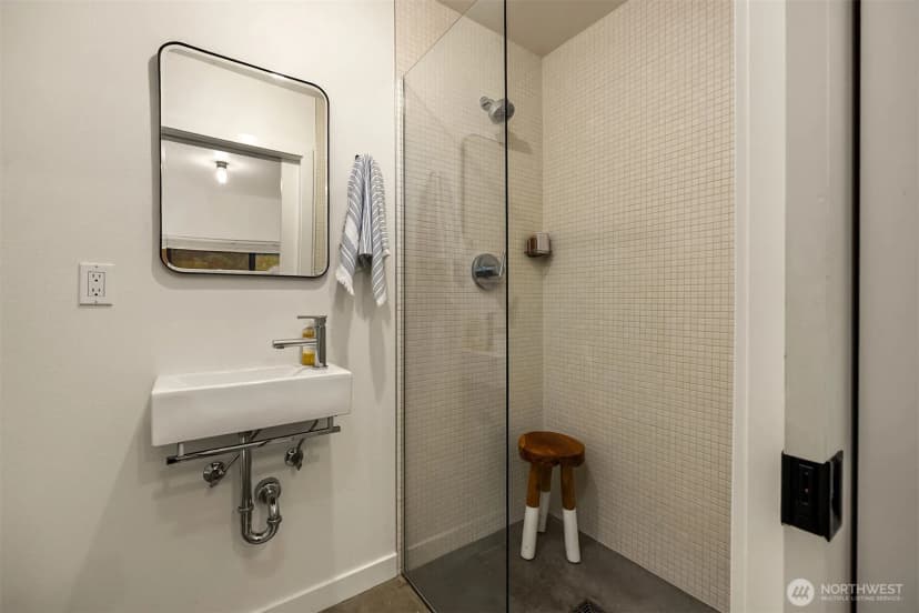 Property photo for 522 Madrona Way Ne #4, Bainbridge Island photo 25