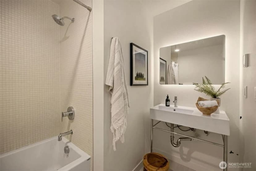Property photo for 522 Madrona Way Ne #4, Bainbridge Island photo 17