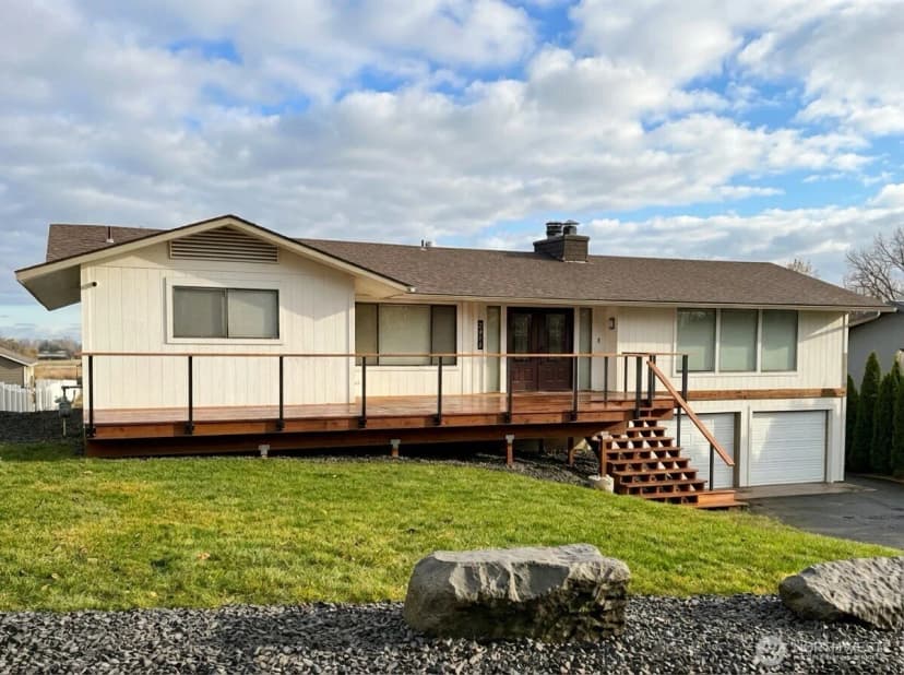 Property photo for 2415 Country Club Road, Walla Walla photo 2