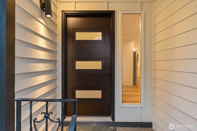 Property photo for 5208 66th Avenue W, University Place photo 3