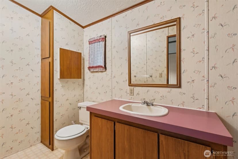 Property photo for 1612 W Young Street, Elma photo 15