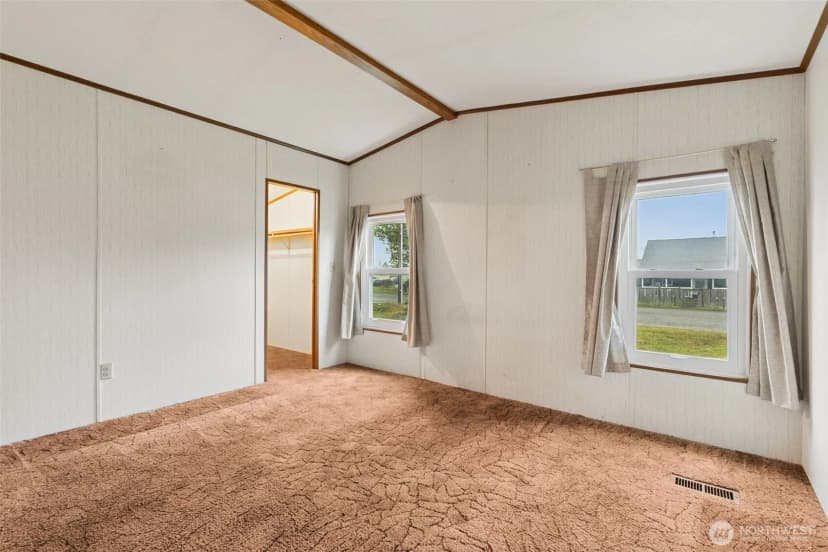 Property photo for 1612 W Young Street, Elma photo 12