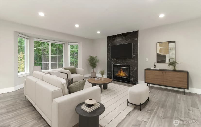 Property photo for 12725 Roosevelt Way Ne, Seattle photo 5