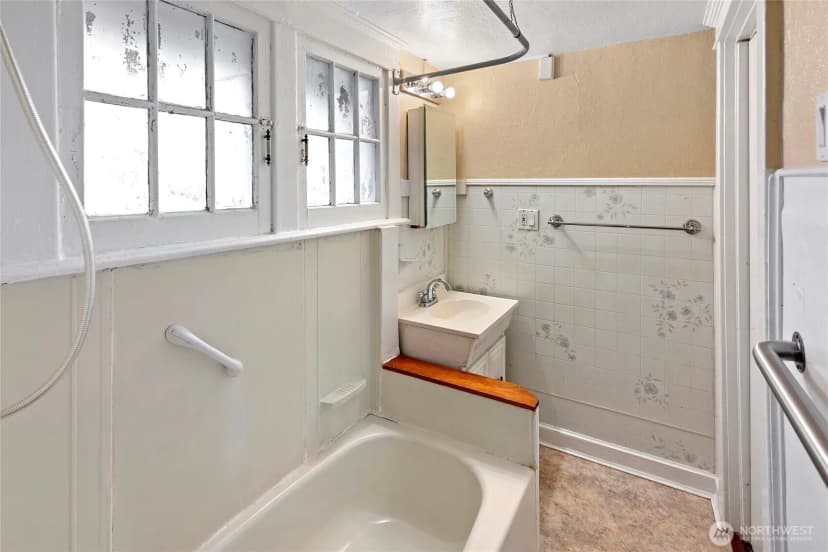 Property photo for 1102 Highland Avenue, Bremerton photo 23
