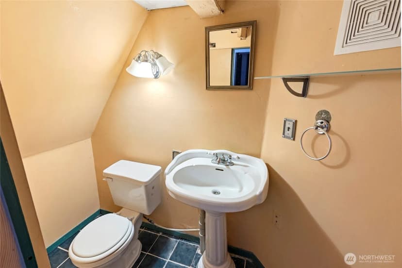 Property photo for 1102 Highland Avenue, Bremerton photo 29