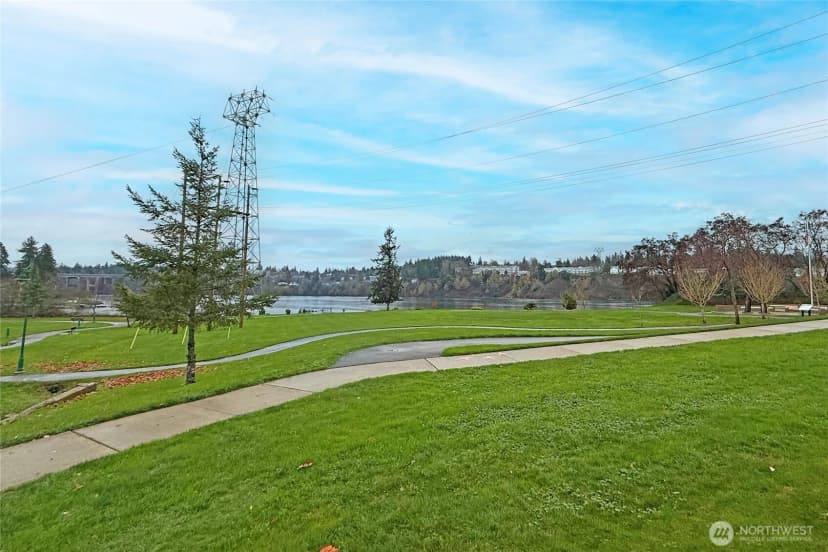 Property photo for 1102 Highland Avenue, Bremerton photo 35