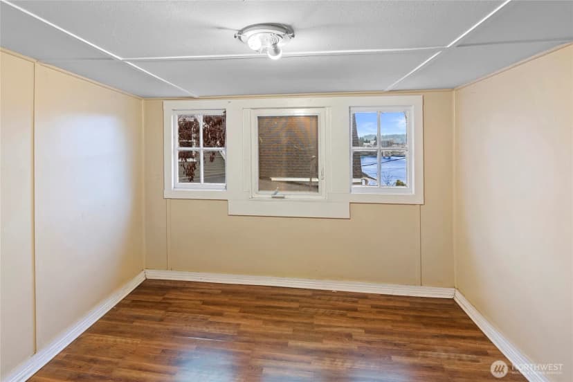 Property photo for 1102 Highland Avenue, Bremerton photo 17
