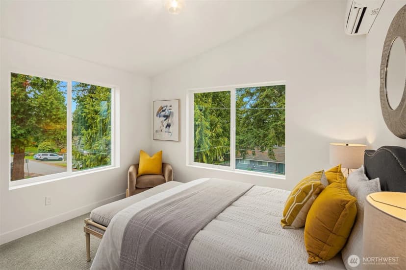 Property photo for 13546 39th Avenue Ne, Seattle photo 25