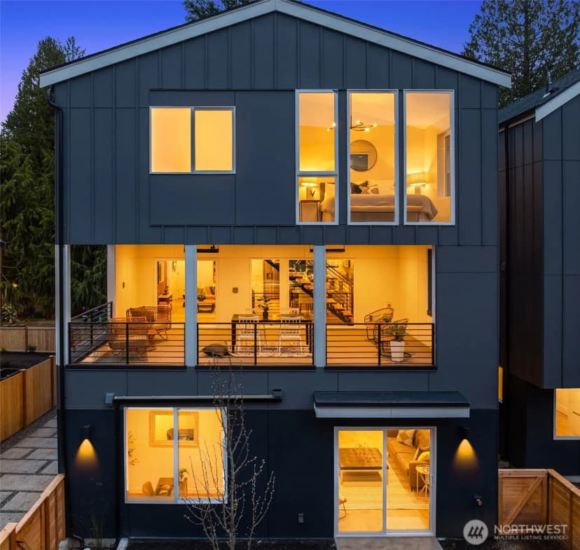 Property photo for 13546 39th Avenue Ne, Seattle photo 28