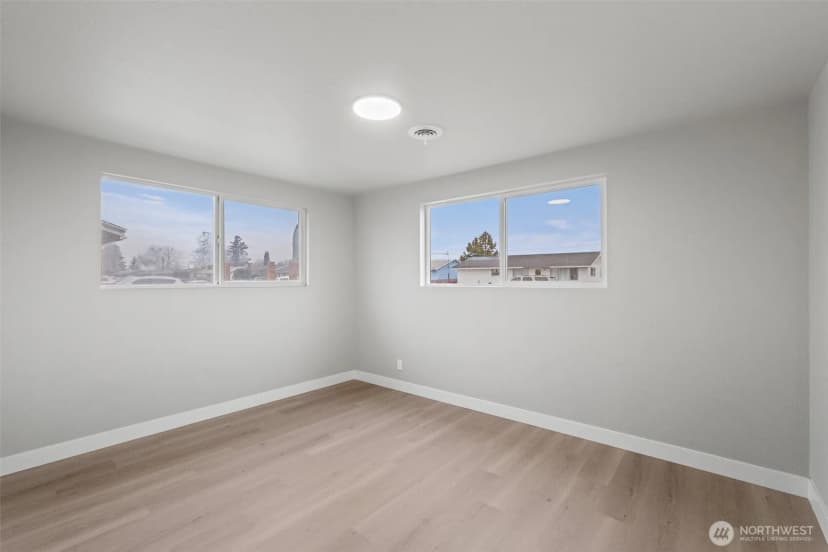 Property photo for 307 3rd Avenue Ne, Quincy photo 14