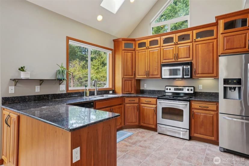 Property photo for 12619 240th Street Court E, Graham photo 14
