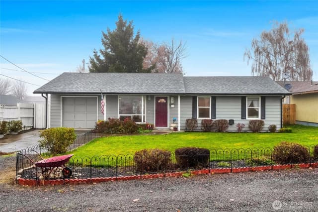 Property photo for 326 W 8th St, Warden photo 2