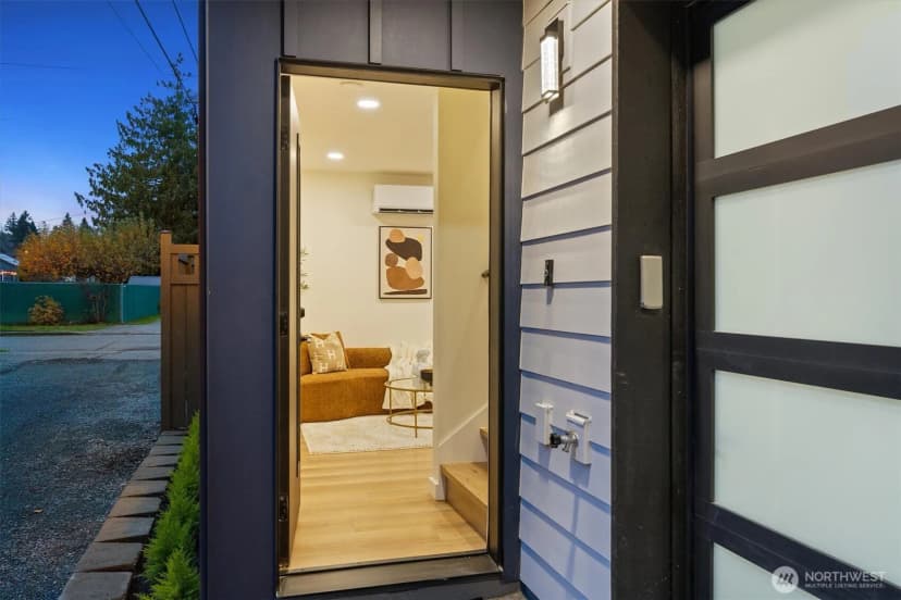Property photo for 9003 30th Avenue Sw #b, Seattle photo 26