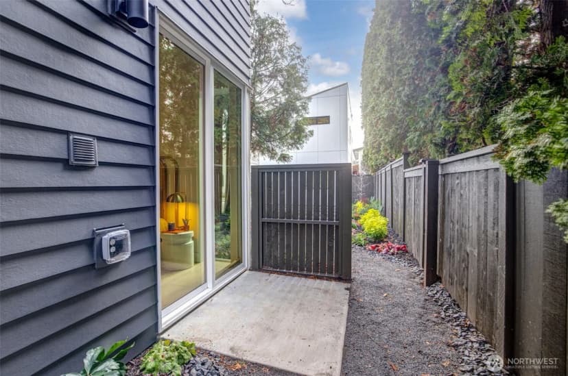 Property photo for 4405 B S Holly Street, Seattle photo 20