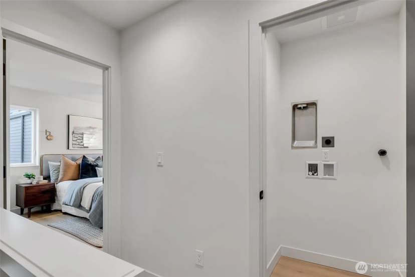 Property photo for 4405 B S Holly Street, Seattle photo 17
