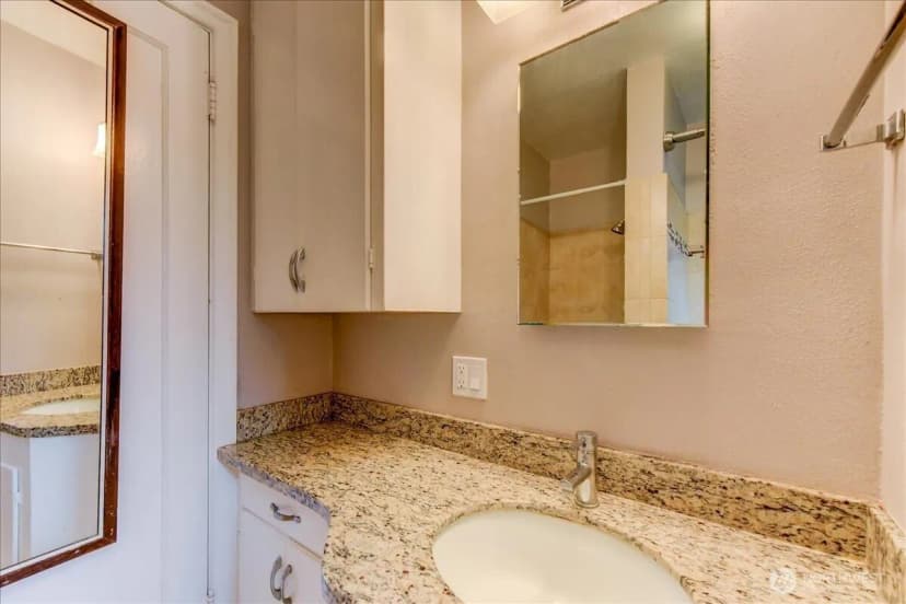Property photo for 15214 149th Avenue Se, Renton photo 15