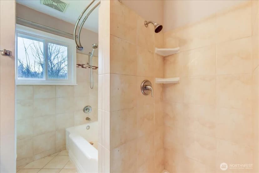 Property photo for 15214 149th Avenue Se, Renton photo 14