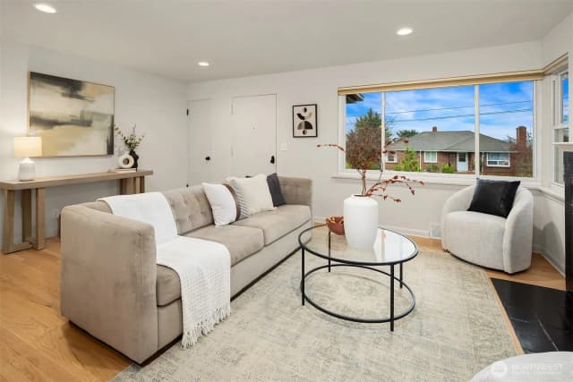 Property photo for 1556 S Pearl Street, Seattle photo 4