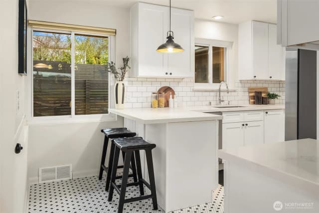 Property photo for 1556 S Pearl Street, Seattle photo 5