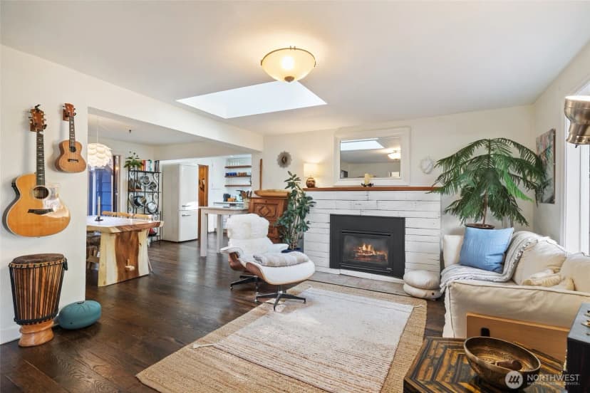 Property photo for 1018 Walnut Street, Edmonds photo 3