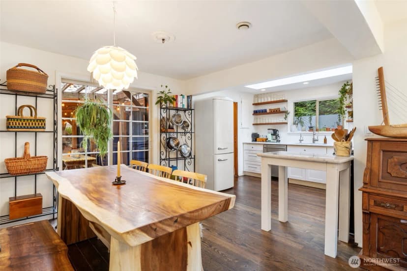 Property photo for 1018 Walnut Street, Edmonds photo 6