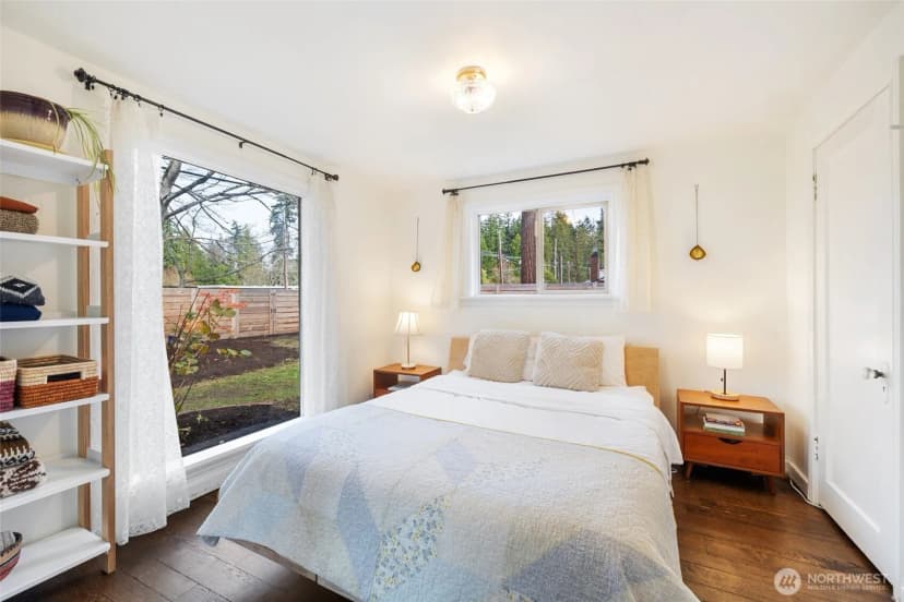 Property photo for 1018 Walnut Street, Edmonds photo 17