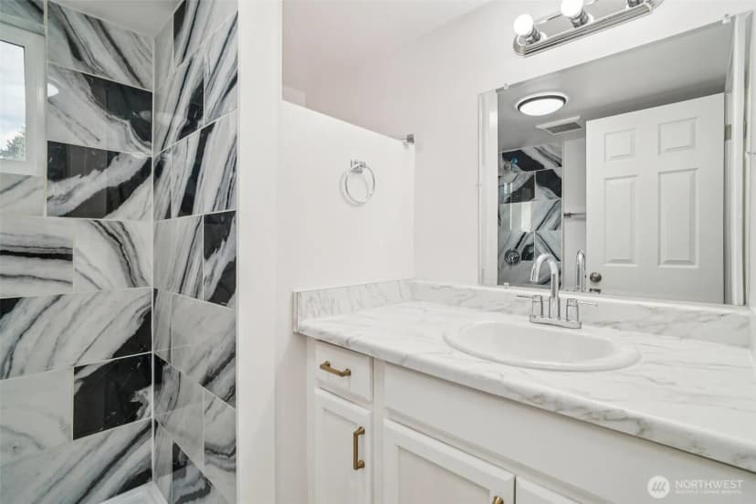 Property photo for 18501 52nd Avenue W #76, Lynnwood photo 8