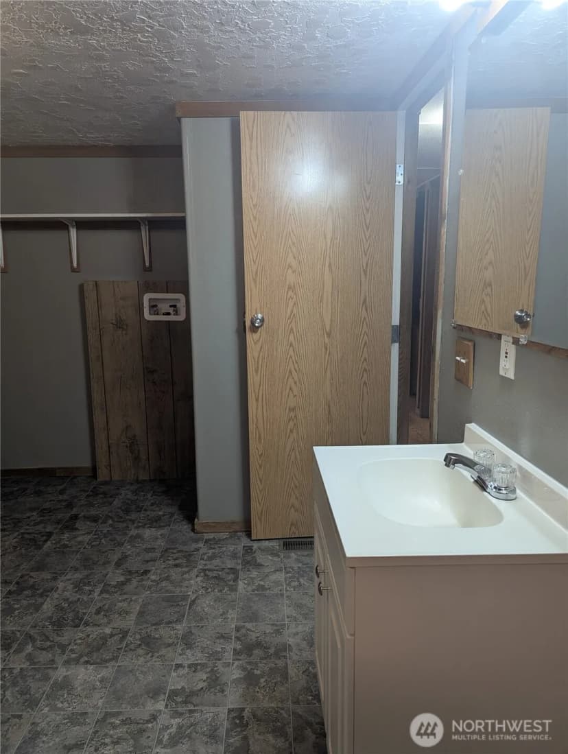 Property photo for 161 1st Street, Morton photo 16