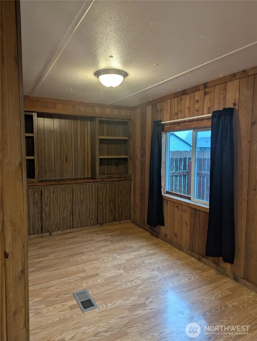 Property photo for 161 1st Street, Morton photo 6