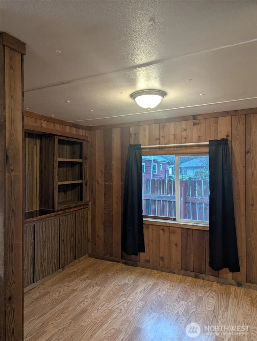 Property photo for 161 1st Street, Morton photo 9