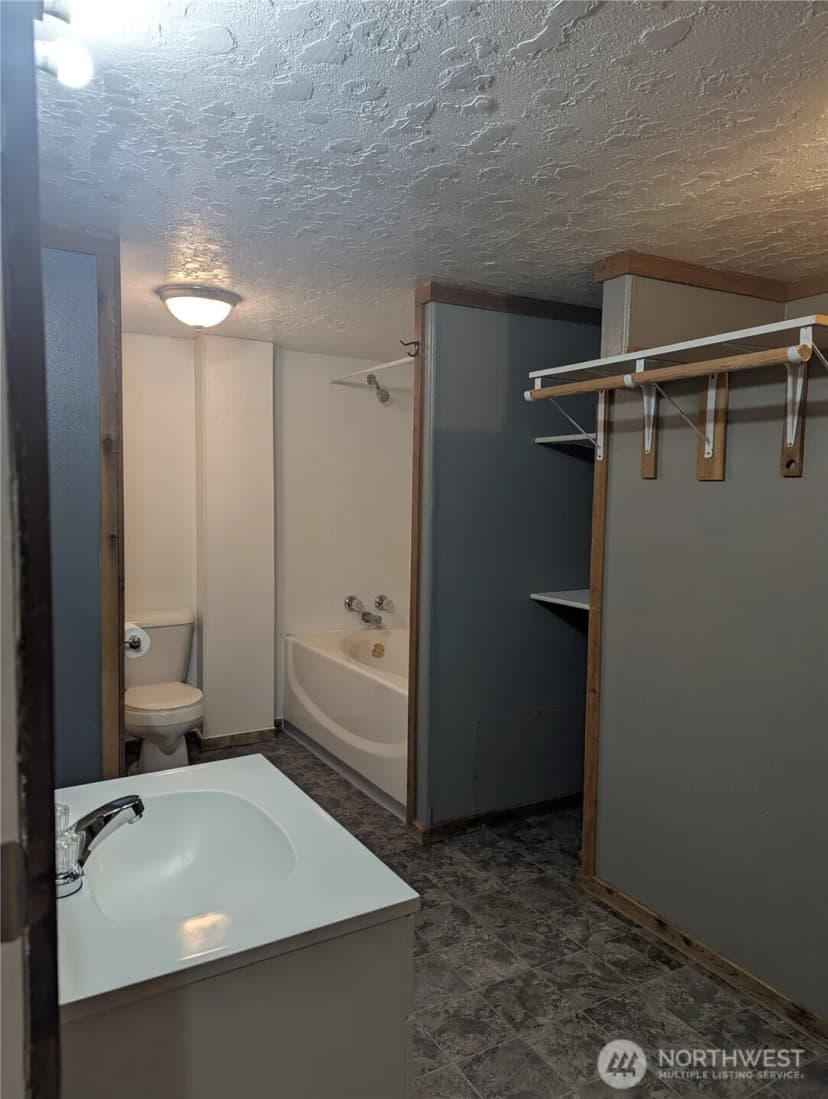 Property photo for 161 1st Street, Morton photo 15