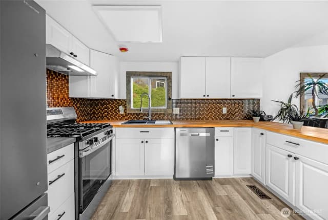 Property photo for 14322 Admiralty Way #8, Lynnwood photo 5