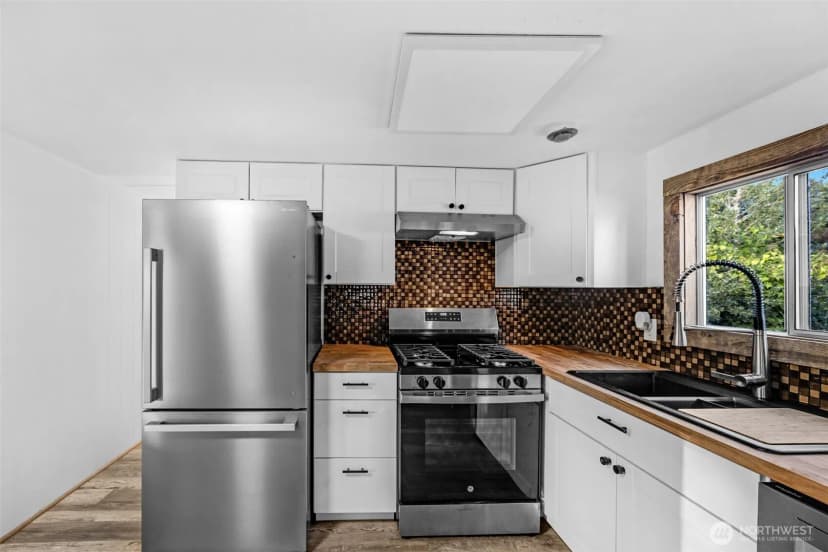 Property photo for 14322 Admiralty Way #8, Lynnwood photo 4