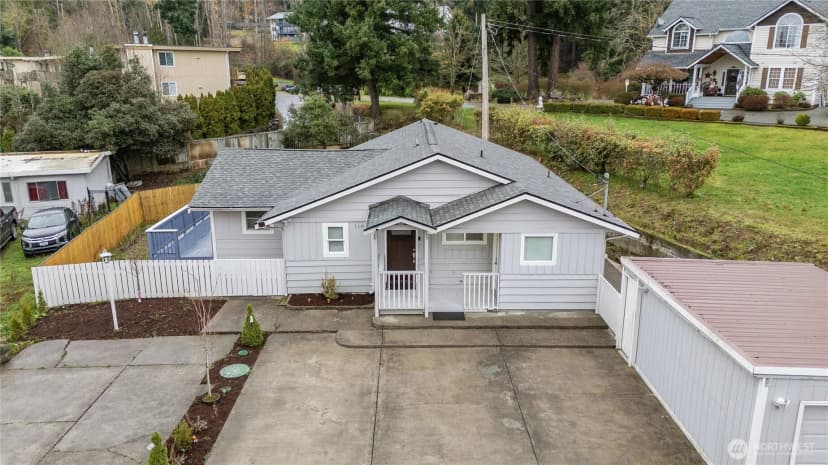 Property photo for 11025 Karshner Road E, Edgewood photo 2