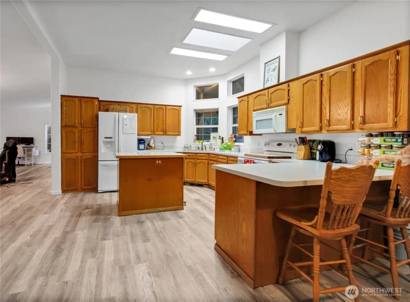 Property photo for 6301 360th Street S, Roy photo 13