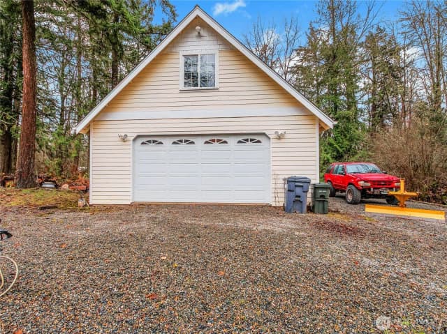 Property photo for 6301 360th Street S, Roy photo 4