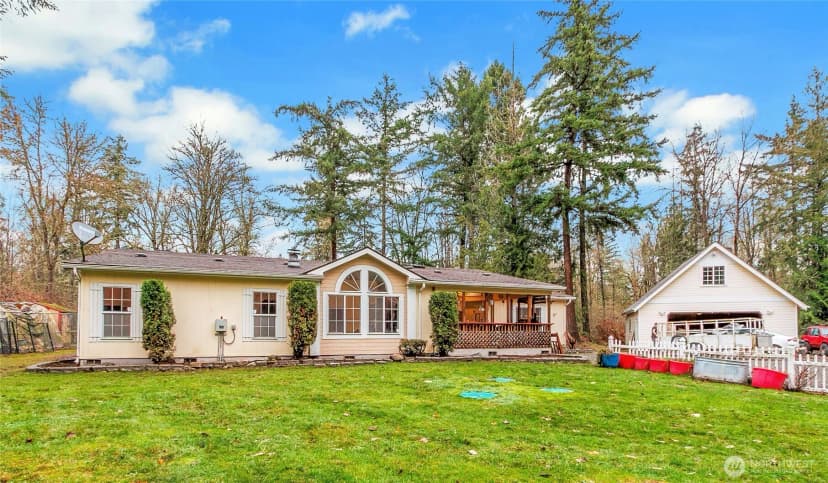 Property photo for 6301 360th Street S, Roy photo 2