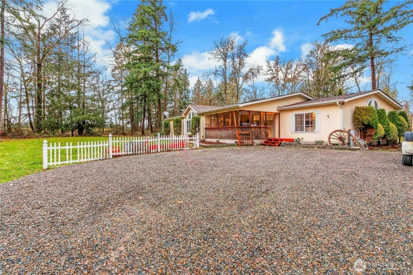 Property photo for 6301 360th Street S, Roy photo 7