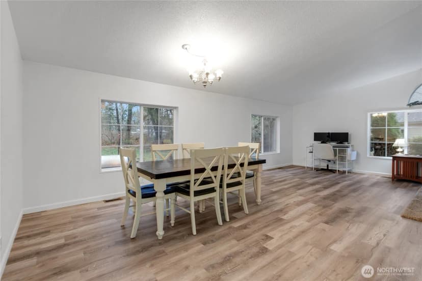 Property photo for 6301 360th Street S, Roy photo 10