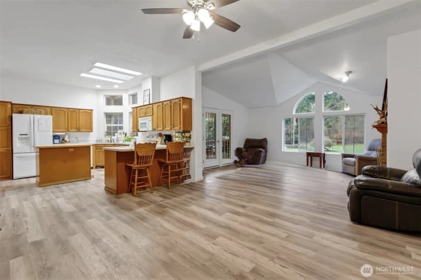 Property photo for 6301 360th Street S, Roy photo 14