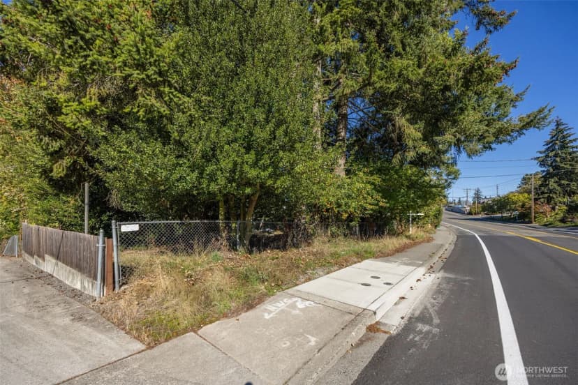 Property photo for 12900 Beverly Park Road, Mukilteo photo 2