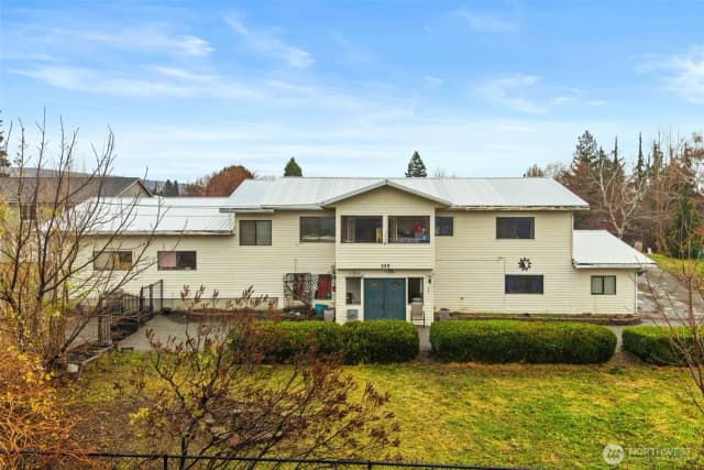Property photo for 325 N Kansas Avenue, East Wenatchee