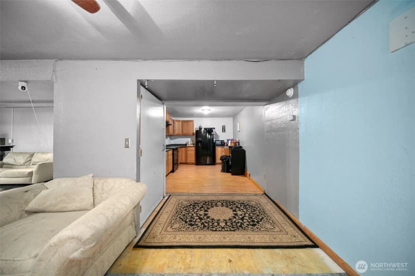 Property photo for 325 N Kansas Avenue, East Wenatchee photo 7